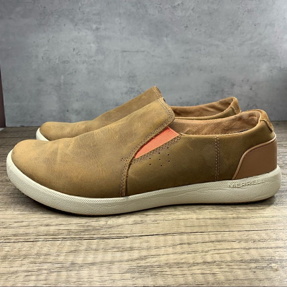 Merrell~Women’s Tan~Nubuck Sneaker~Size 9.5
